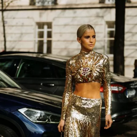 صورة ستريت ستايل من باريس خلال أسبوع الموضة الجاهزة لصيف 2024- مصدر الصورة Launchmetrics-Spotlight ©