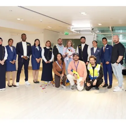 مطار دبي يحتفي بأول عرض زواج في يوم الحب - الصورة من حساب أنستازيا على إنستغرام 