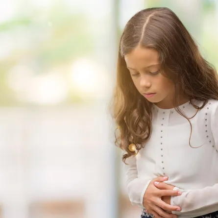 التهاب المعدة لدى الأطفال .. أسبابه وعلاجه