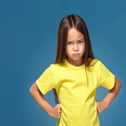 صورة لطفلة تشعر بالغضب