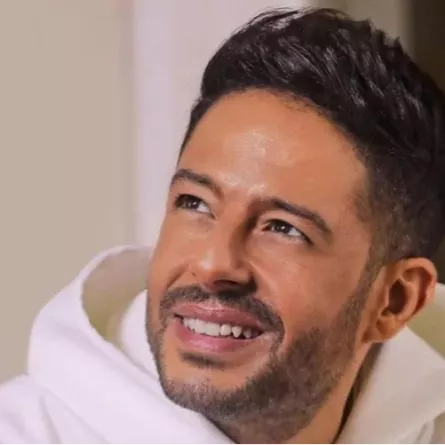 محمد حماقي- الصورة من صفحته الرسمية على "فيس بوك"