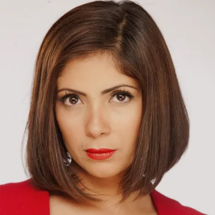 منى زكي - الصورة من صفحتها على الفيس بوك