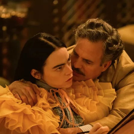 مشهد من فيلم Poor Things- تصوير Atsushi Nishijima