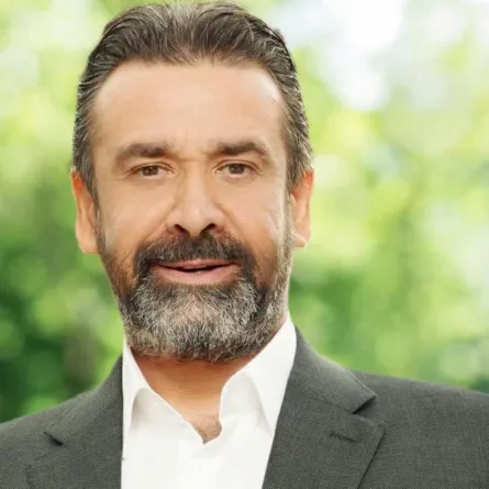 كريم عبد العزيز - الصورة من صفحته على فيسبوك