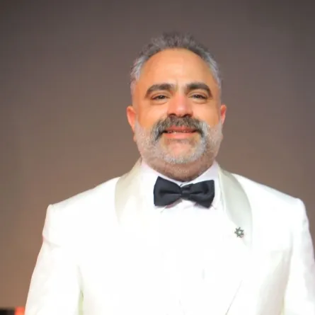 الصورة من المركز الإعلامي للفنان محمد شاهين