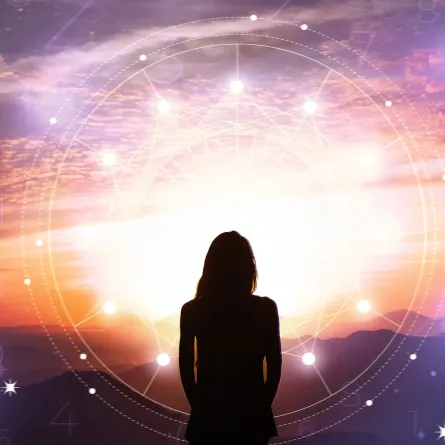 صفات أنثى برج الدلو