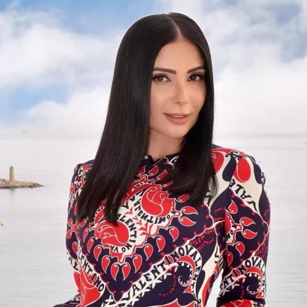 منى زكي - الصورة من حسابها على الفيس بوك