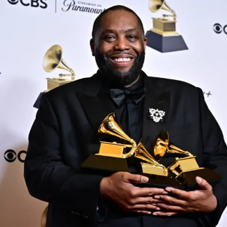 مغني الراب "كيلر مايك" /Killer Mike في حفل غرامي (مصدر الصورة Frederic J. Brown / AFP)