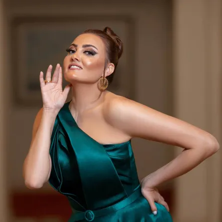 بشرى -الصورة من صفحتها الرسمية على الفيس بوك