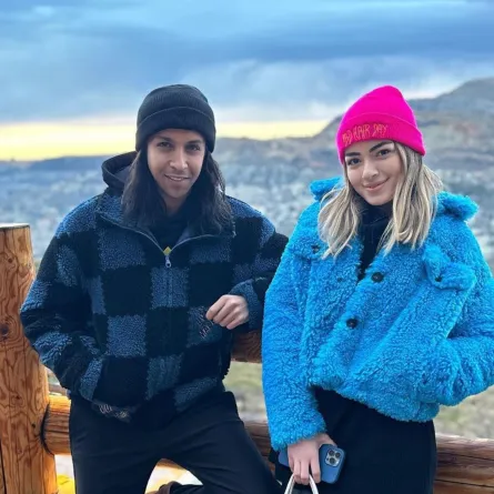 ليلى زاهر وهشام جمال -الصورة من حسابه على انستغرام