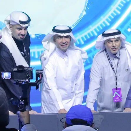 وزير الشؤون البلدية والقروية والإسكان