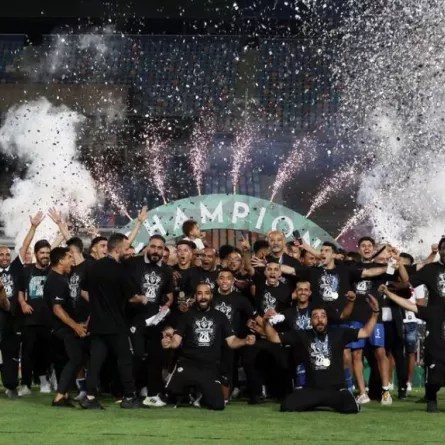 Soccer Football - Egypt Cup Final - Al Ahly SC v Zamalek SC - Cairo International Stadium, Cairo, Egypt - July 21, 2022 Zamalek players celebrate winning the Egypt Cup Final with the trophy REUTERS/Amr Abdallah Dalsh