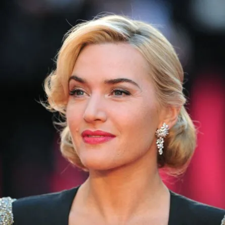 كيت وينسلت بوسط لندن (Kate Winslet in central London). مصدر الصورة: AFP PHOTO/ CARL COURT