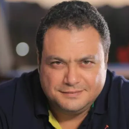 مراد مكرم- صورة من صفحته على فيسبوك