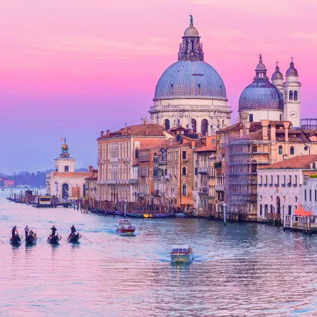 البندقية كما تبدو وقت المغيب