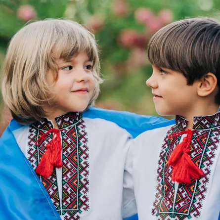 ولد وبنت من كازاخستان