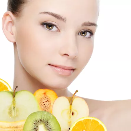مستحضرات للعناية بالبشرة بخلاصة الفواكه