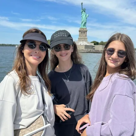 نانسي عجرم وابنتاها ميلا وإيلا- الصورة من صفحتها على إنستغرام