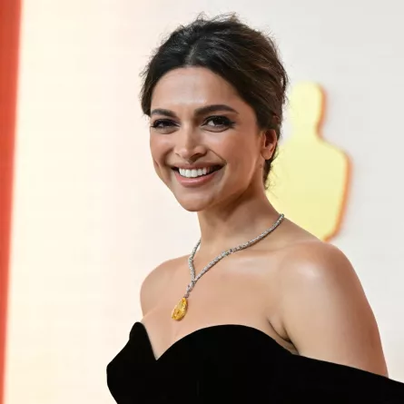 ديبيكا بادكون في حفل توزيع جوائز أوسكار 2023 (Deepika Padukone attends the 95th Annual Academy Awards). مصدر الصورة: Frederic J. Brown / AFP