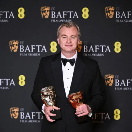 كريستوفر نولان  Christopher Nolan في حفل البافتا (مصدر الصورة: JUSTIN TALLIS / AFP)