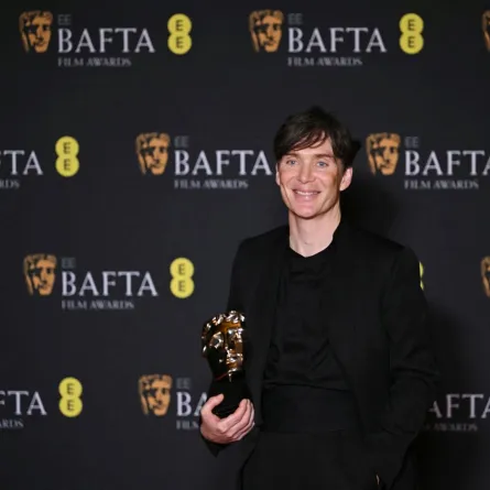 كيليان مورفي في حفل توزيع جوائز البافتا (Cillian Murphy  during the BAFTA British Academy Film Awards). مصدر الصورة: JUSTIN TALLIS / AFP