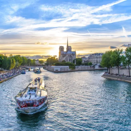 رحلة رومانسية إلى باريس