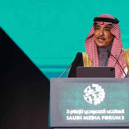  وزير الإعلام سلمان الدوسري