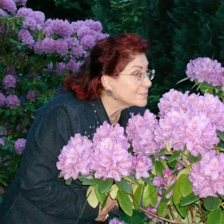 ثناء دبسي - الصورة من حسابها على فيسبوك