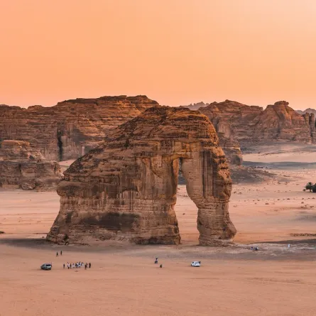 رحلة سياحية ممتعة إلى العلا