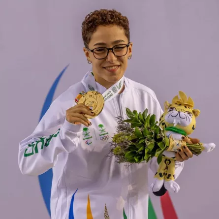  هتان السيف لاعبة الفنون القتالية المختلطة 