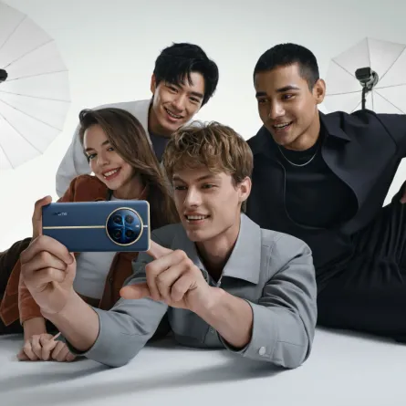 عدسة Periscope 3x للتقريب في فئة الهواتف المتوسطة لأول مرة