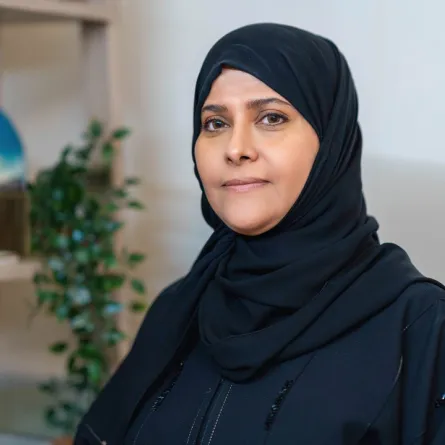 مصممة المجوهرات السعودية حنان بنوب