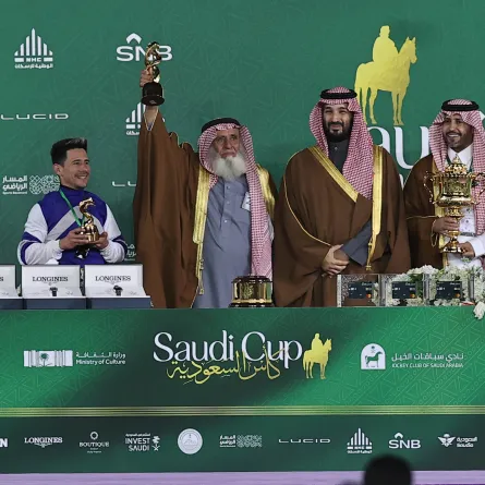 الأمير محمد بن سلمان والبطل شرف الحريري والمدرب حمد الرشيد