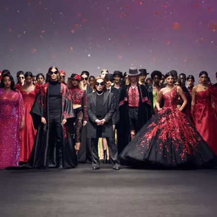 مايكل سينكو- الصورة من المكتب الإعلامي لأسبوع دبي للموضة 