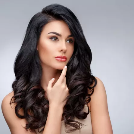 فوائد زيت القرنفل لشعر العروس