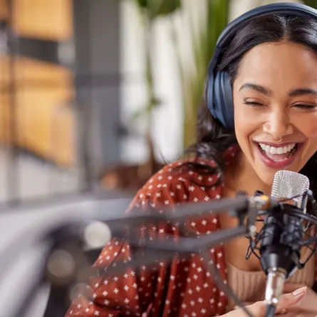 امتازت الإذاعة بقدرتها الفريدة على الوصول إلى جمهور واسع