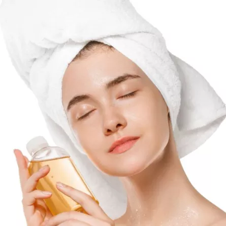 فوائد زيت جوز الهند للبشرة وطريقة استخدامه