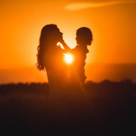 احتفالًا بيوم الأم تعرفي لأمهات تركن بصمتهن على العالم