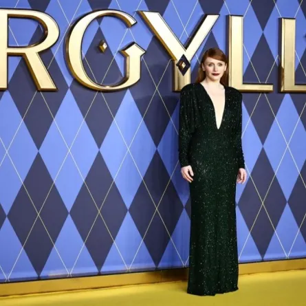  برايس دالاس هوارد  Bryce Dallas Howard في افتتاح فيلمها في لندن- (مصدر الصورة: Photo by HENRY NICHOLLS / AFP)