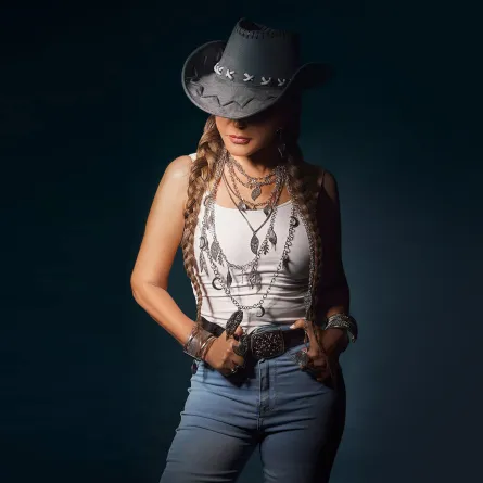 سميرة سعيد بمجوهرات جذابة من الفضة 