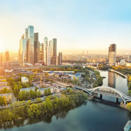 موسكو تقع على ضفاف نهر موسكفا