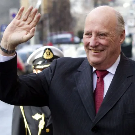 الملك هارالد في أوسلو (King Harald in Oslo). مصدر الصورة: DANIEL SANNUM LAUTEN / AFP