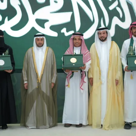 طلاب وطالبات المملكة يفوزون بذهبيتين وفضية في منافسات الشعر والقصة والرواية