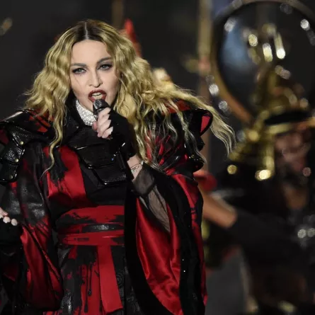 مادونا Madonna في برلين عام 2015 (مصدر الصورة:  TOBIAS SCHWARZ / AFP)