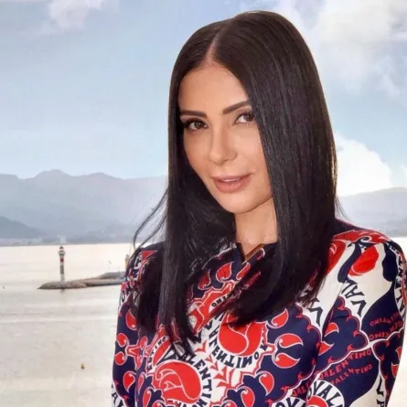 منى زكي - الصورة من صفحتها الرسمية على الفيس بوك