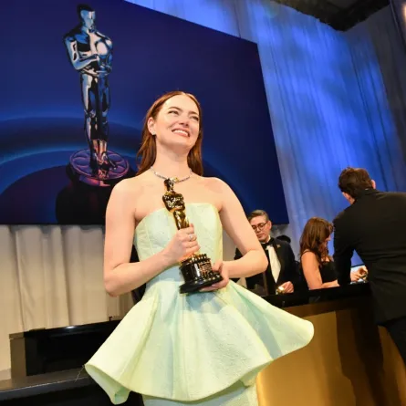 إيما ستون Emma Stone في حفل جوائز الأوسكار (مصدر الصورة: Valerie Macon / AFP)