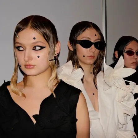 مايا كزينوفا Maya Kazenova- -الصور من مكتب العلاقات لفعاليات أسبوع الموضة في موسكو