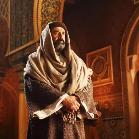 كريم عبد العزيز من مسلسل "الحشاشين"- الصورة من المركز الإعلامي للشركة المتحدة للخدمات الإعلامية