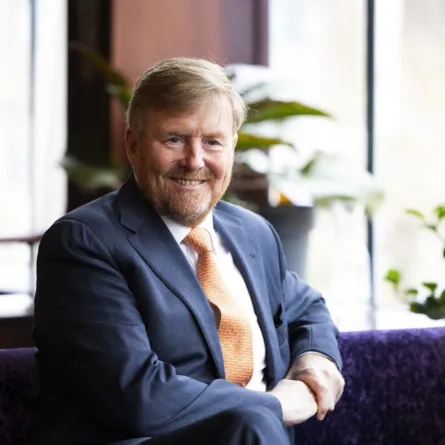 الملك ويليم ألكسندر في هيرلين (King Willem-Alexander in Heerlen). مصدر الصورة: Rob ENGELAAR / POOL / AFP