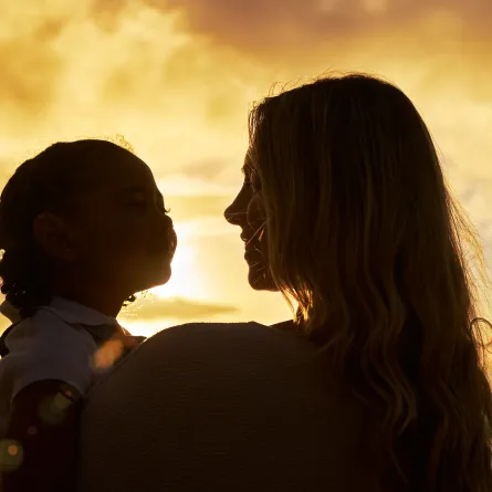 أهم 20 رمزاً للأمومة ومعانيها بالثقافات المختلفة